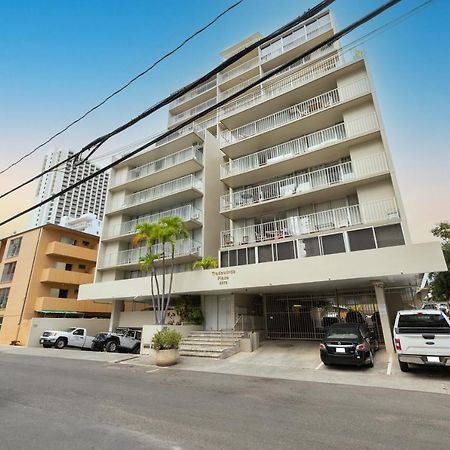 Modern Waikiki Condo Perfect For Beach Getaway! โฮโนลูลู ภายนอก รูปภาพ